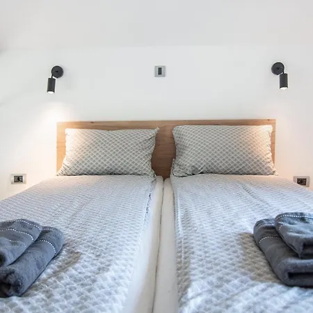 Ferienhaus Black Emerald - Vrdnik