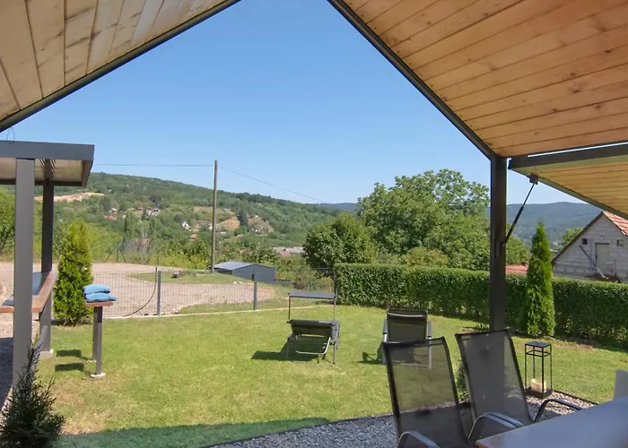 Black Emerald - Дом отдыха *